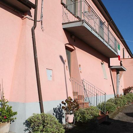 Agriturismo Podere Montenero อัลเบเรเซ ภายนอก รูปภาพ