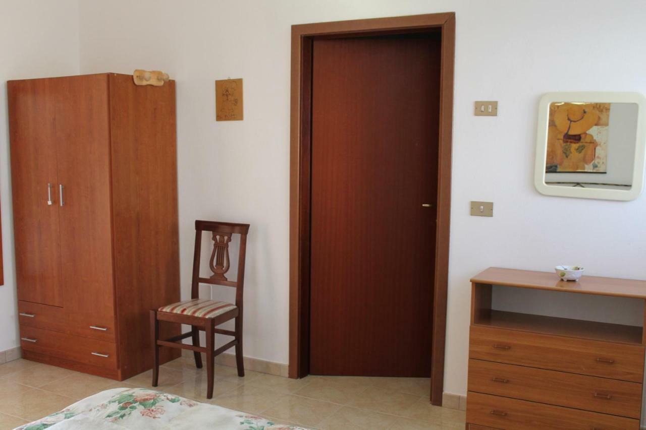 Agriturismo Podere Montenero อัลเบเรเซ ภายนอก รูปภาพ